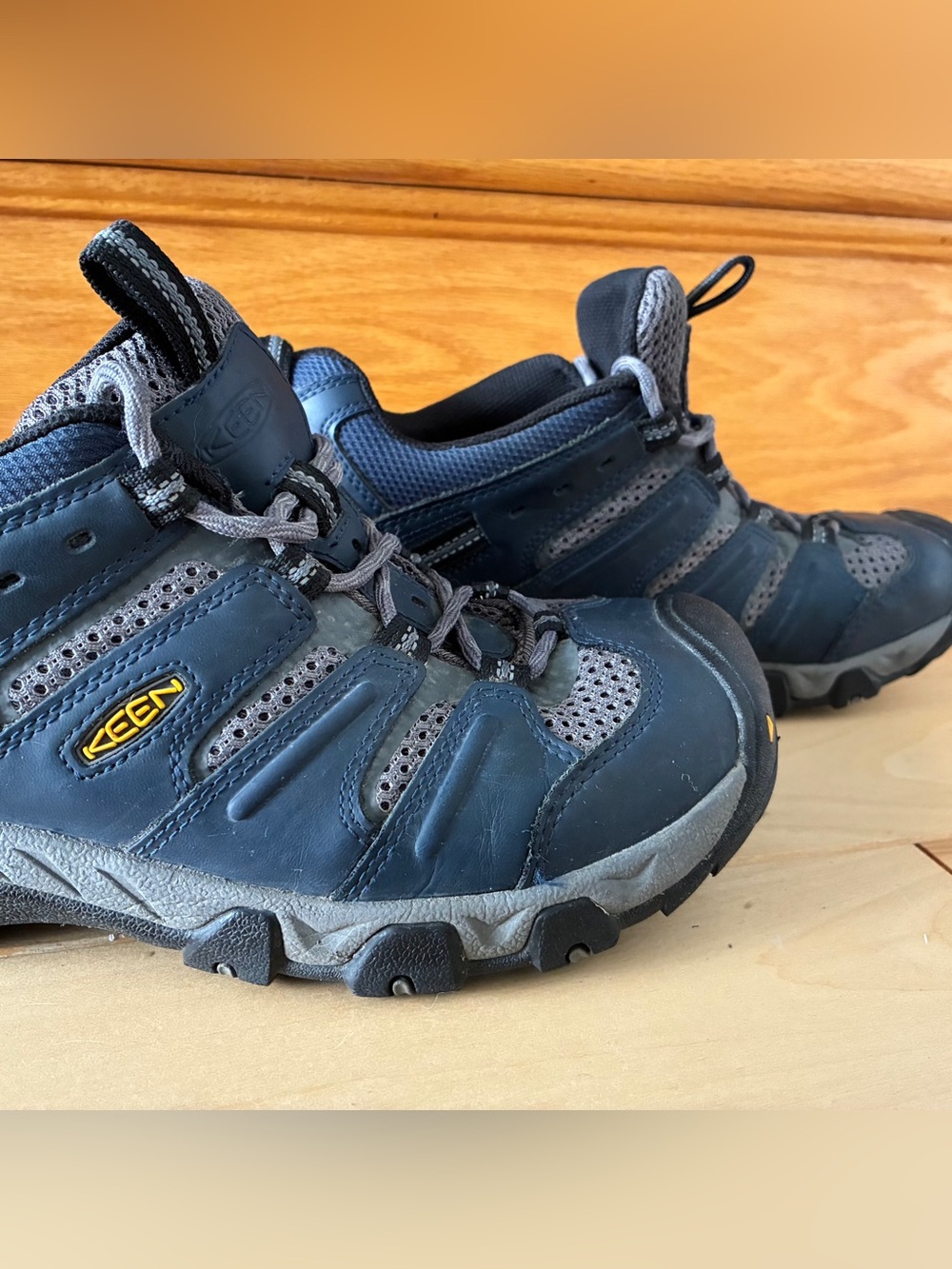 Keen Koven waterproof hiking shoes, gray/navy, men’s size 9 excellent condition! - Picture 4 of 9